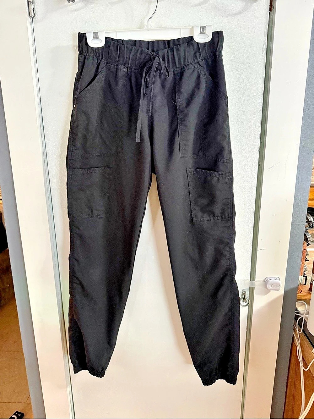 FIGS Zamora Jogger Scrub Trouser Black Jogger Pants